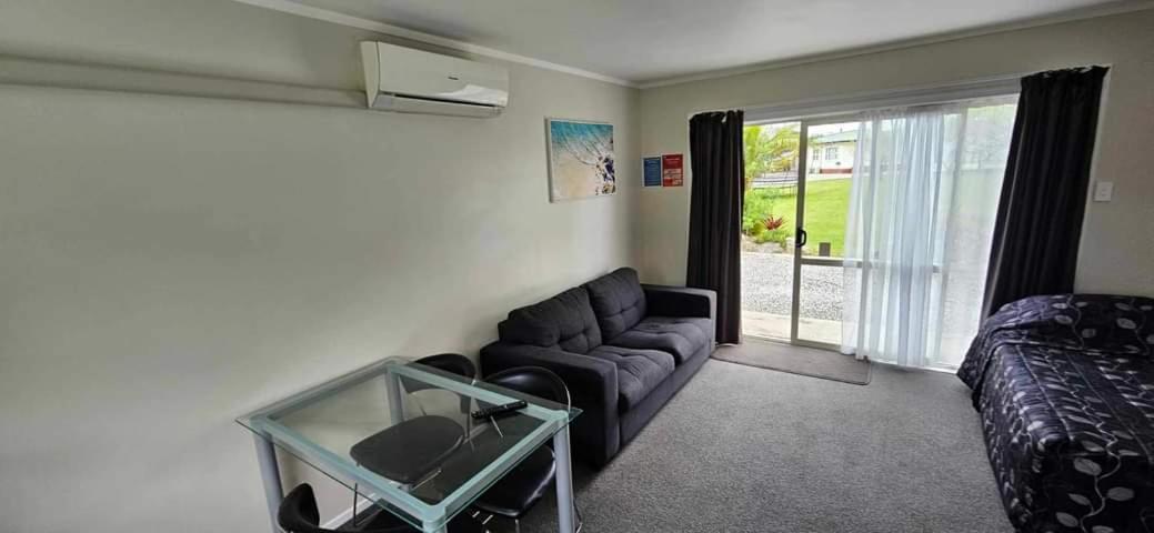 גיסבורן Sunnydays Motel מראה חיצוני תמונה